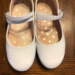 White shoes size 10M